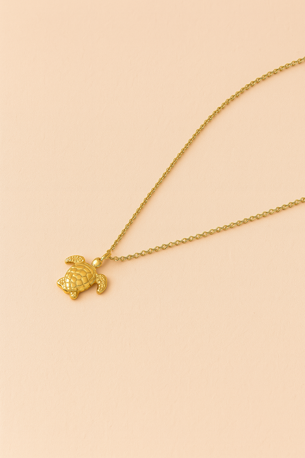 Collar Kaona — Tortuga Marina Bañado en oro  18k